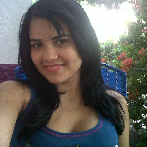 Jessica Quijada Photo 14