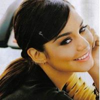 Vanessa Bosques Photo 6