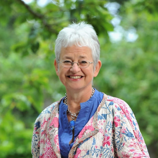 Jacqueline Wilson Photo 36